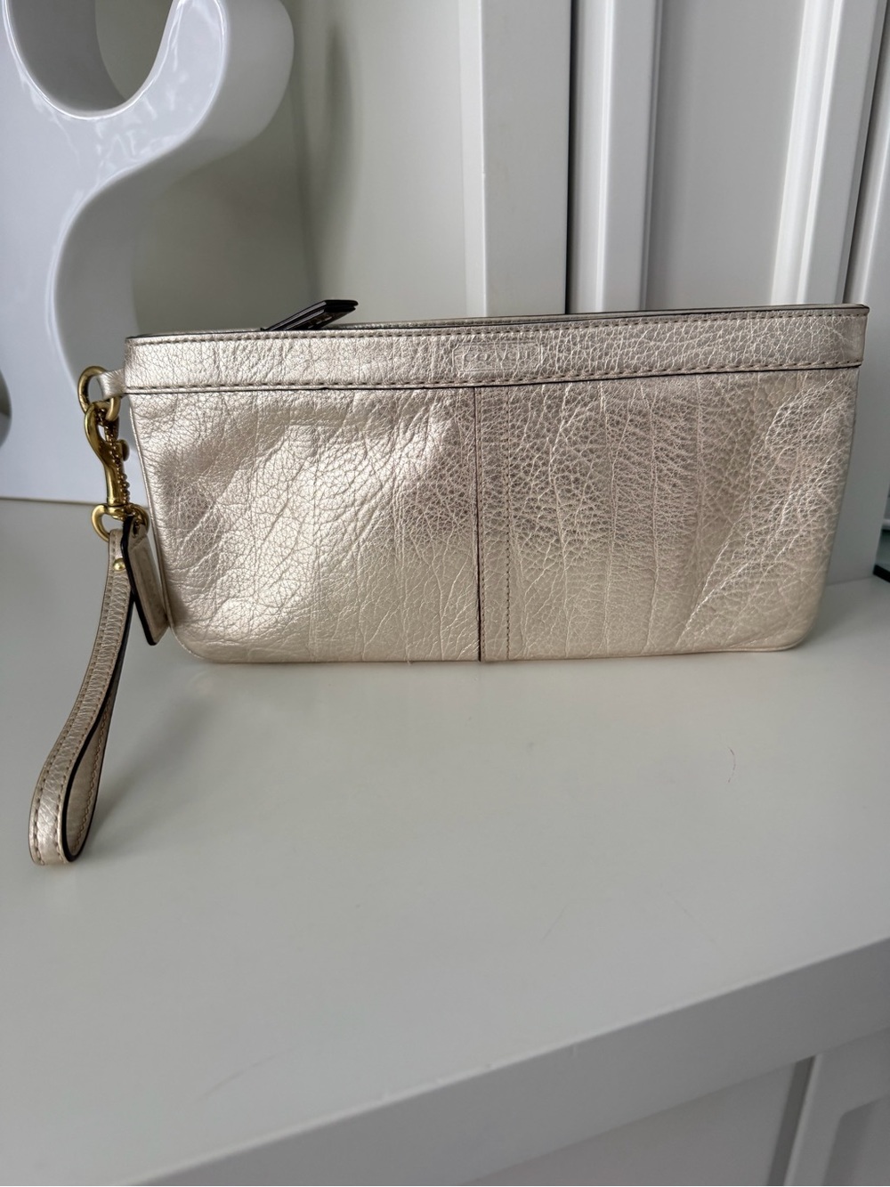 Y2K Vintage COACH Clutch Wristlet Metalic Silver White Gold Brass Hardware